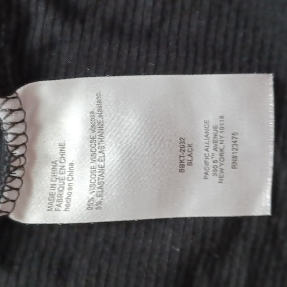 BEBE Cut Out Shoulder Top - Picture 7 of 8